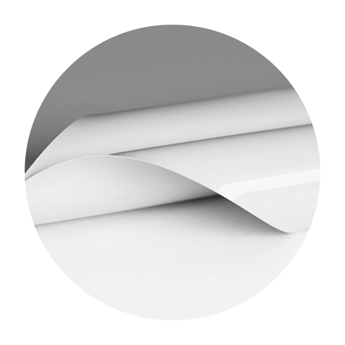 Глянцевый натяжной потолок