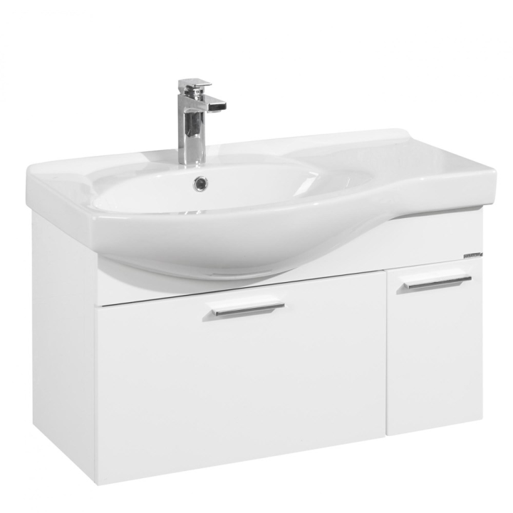 Установка раковины с тумбой