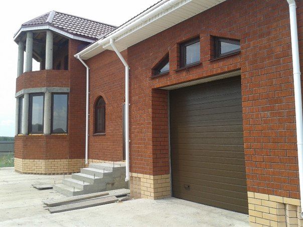 Секционные ворота для гаража